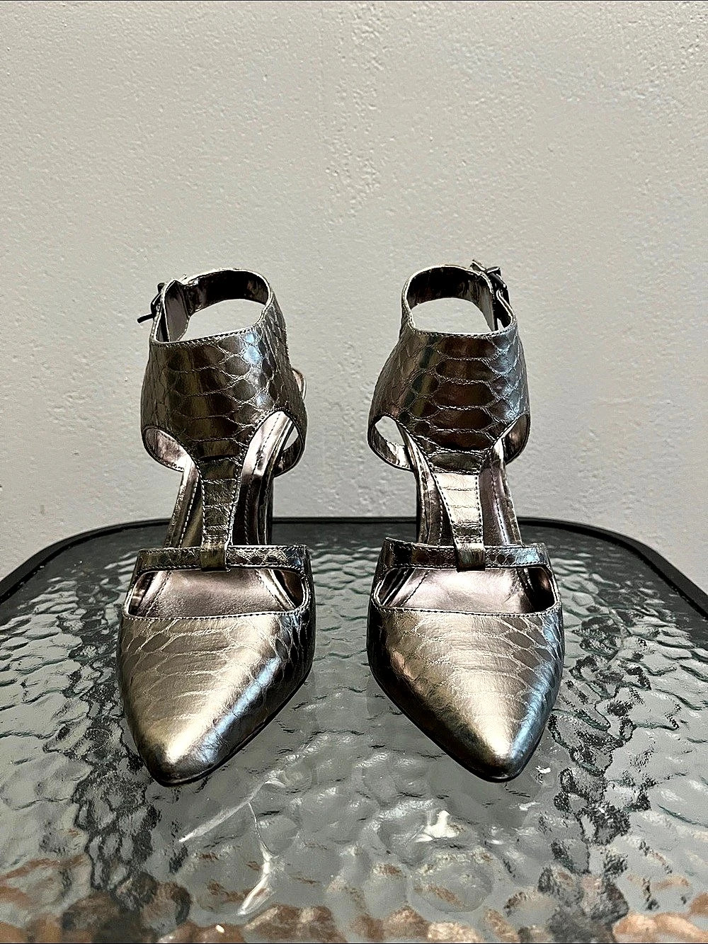 BCBGMAXAZRIA Silver Pointed-Toe T-Strap Stiletto Heels